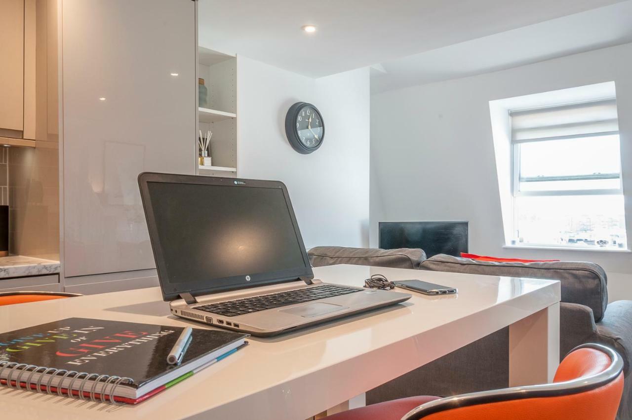 Pure B - Exceptional Views Of Tamar & Royal William Yard With Free Parking & Wifi Lejlighed Plymouth Eksteriør billede